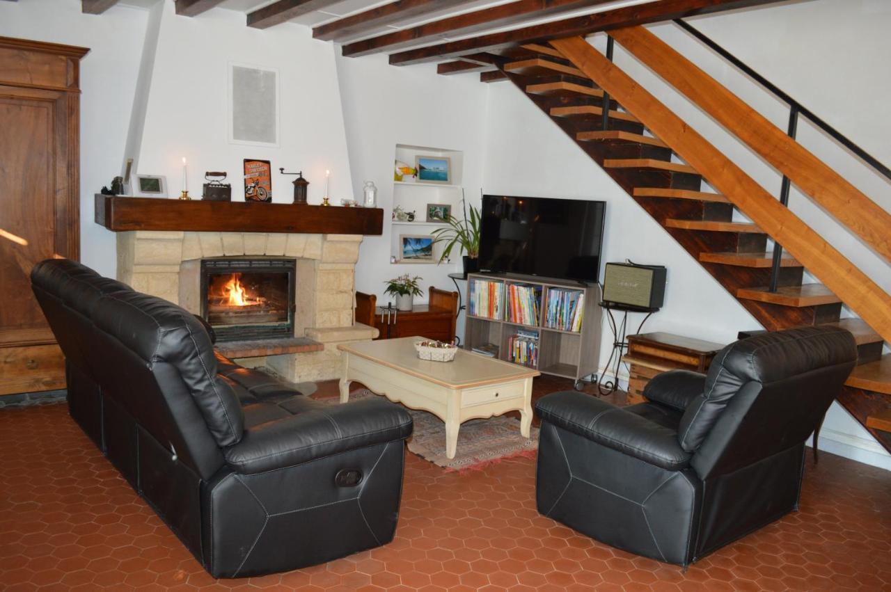 Le Domaine Du Chaffard Bed & Breakfast Les Avenieres Exterior photo