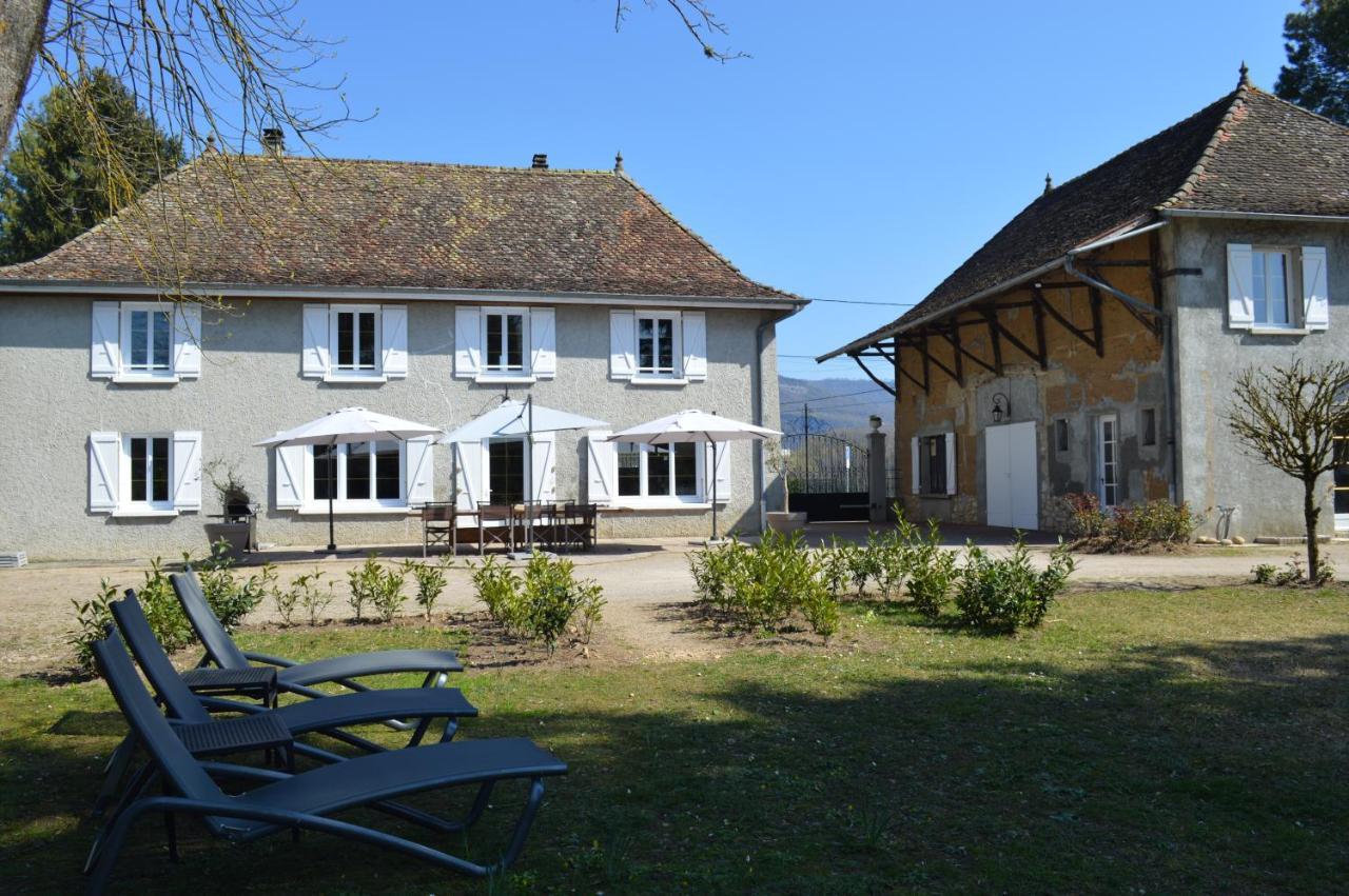Le Domaine Du Chaffard Bed & Breakfast Les Avenieres Exterior photo