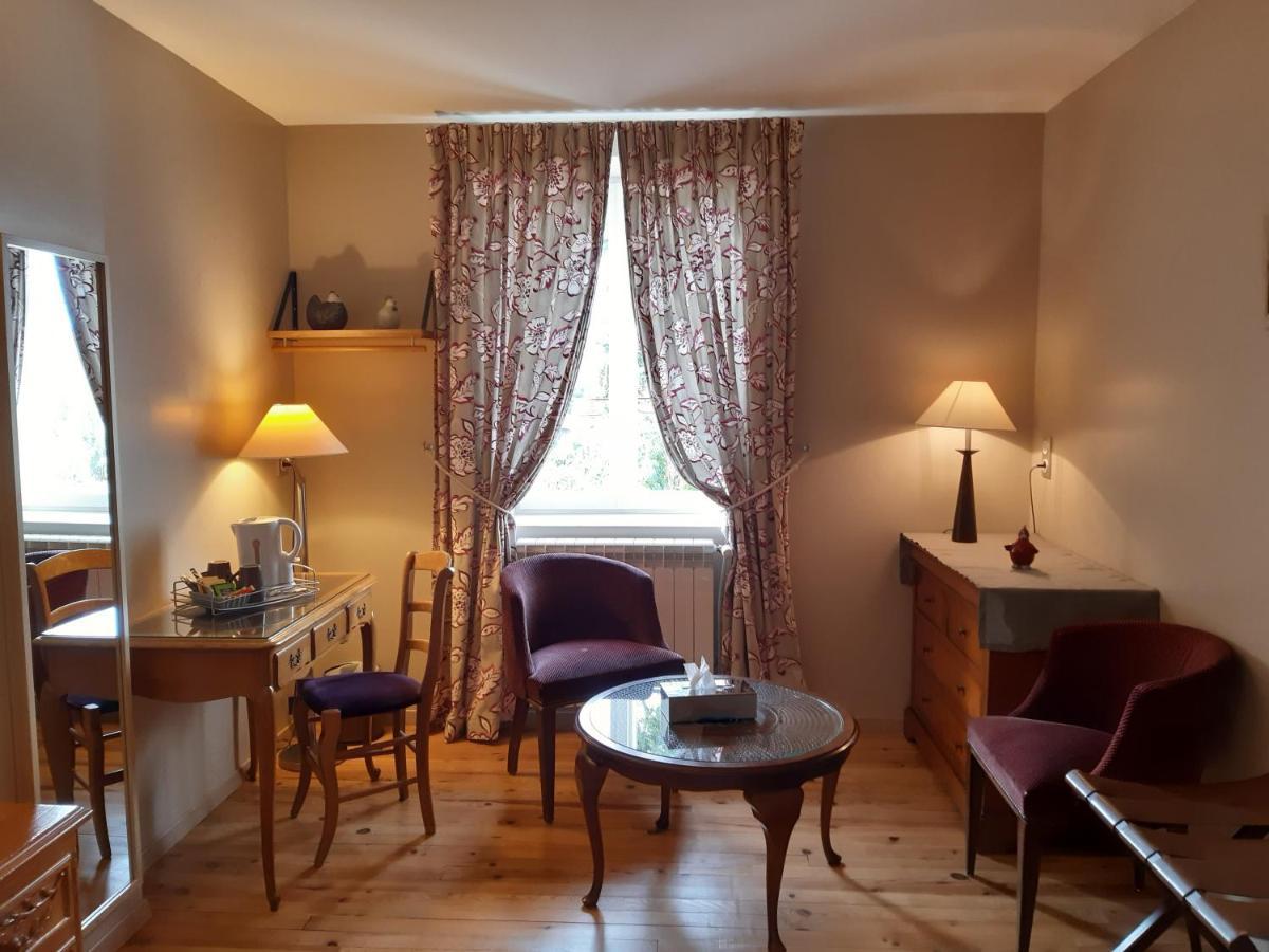 Le Domaine Du Chaffard Bed & Breakfast Les Avenieres Exterior photo